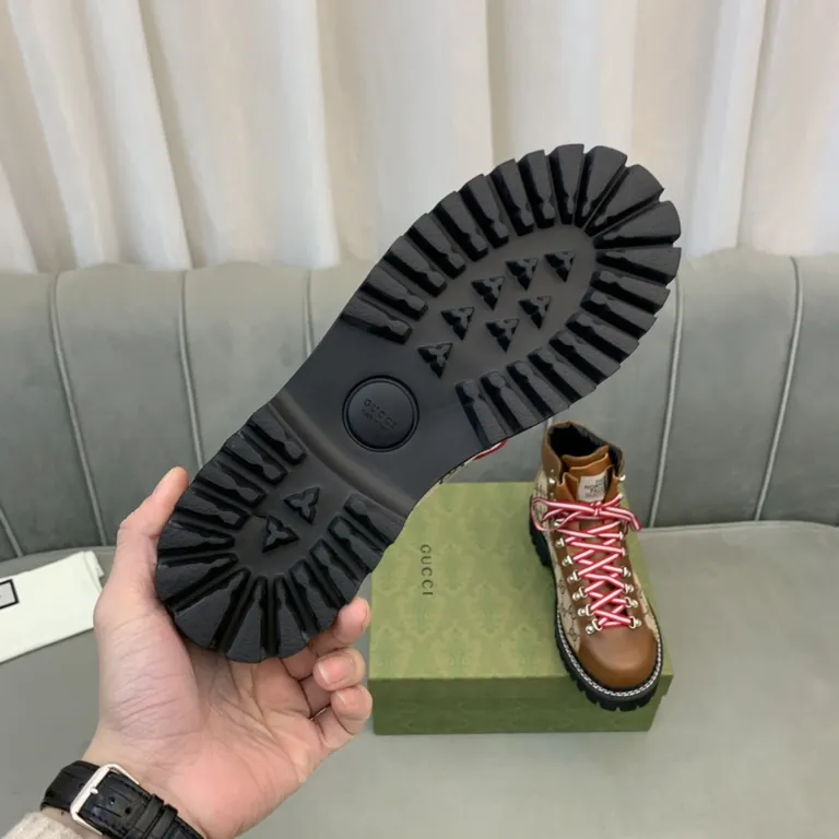 Gucci Shoe 